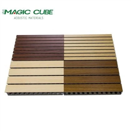 Gegroefde houten wandpanelen